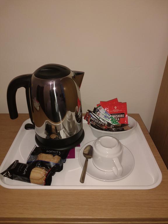 Acton Lodge Guest House 伦敦 外观 照片