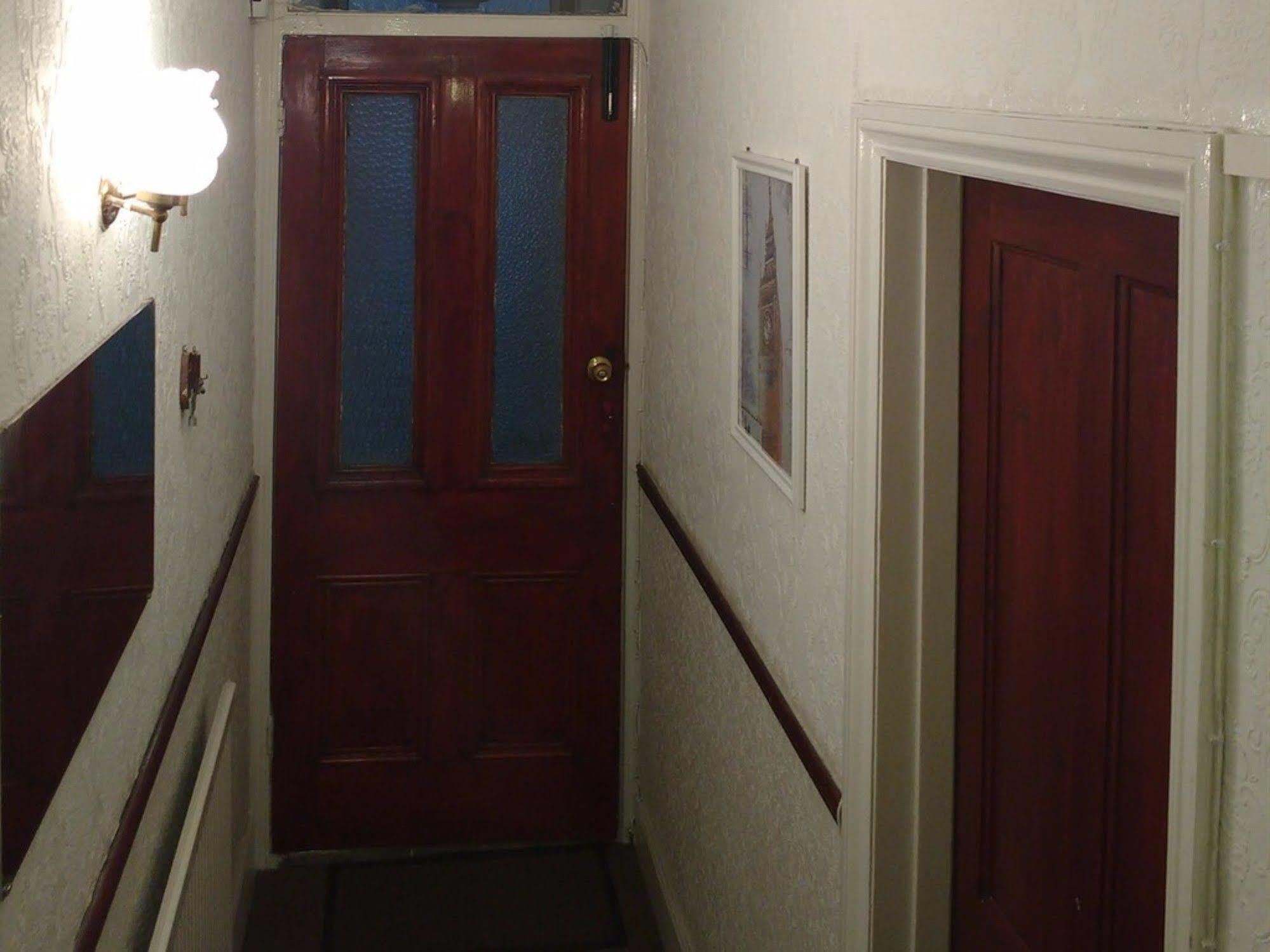 Acton Lodge Guest House 伦敦 外观 照片